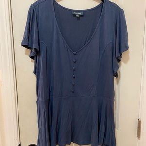 Modcloth navy v neck flutter sleeve peplum top